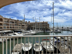 HYEDHI Studio pour 4 personnes avec vue mer sur le port d'Hyères